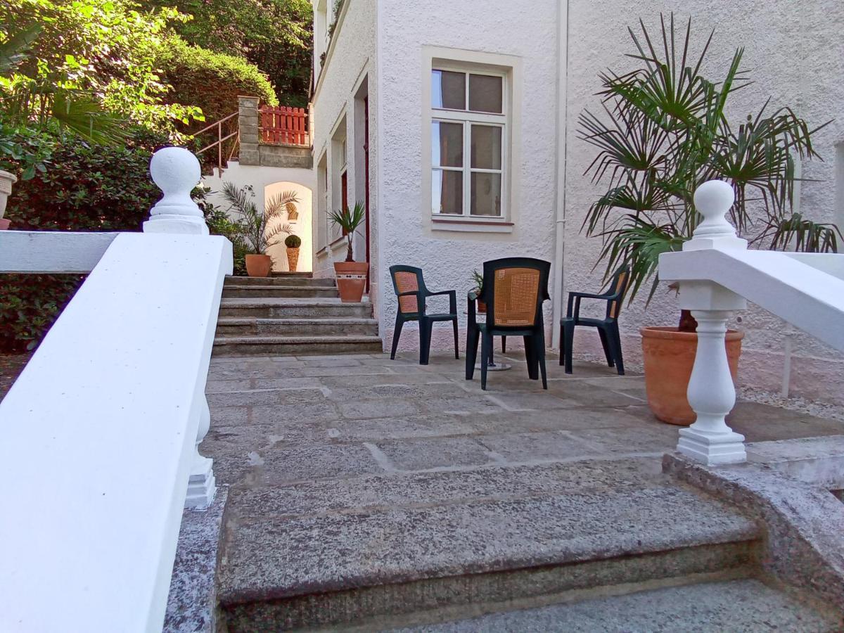 Pension Baron Schoeneck Karlsbad Exteriör bild